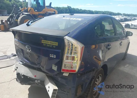 2011 Toyota Prius Two z USA, uszkodzony, nr VIN JTDKN3DU3B1370350